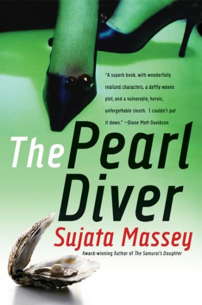 The pearl diver / Sujata Massey.
